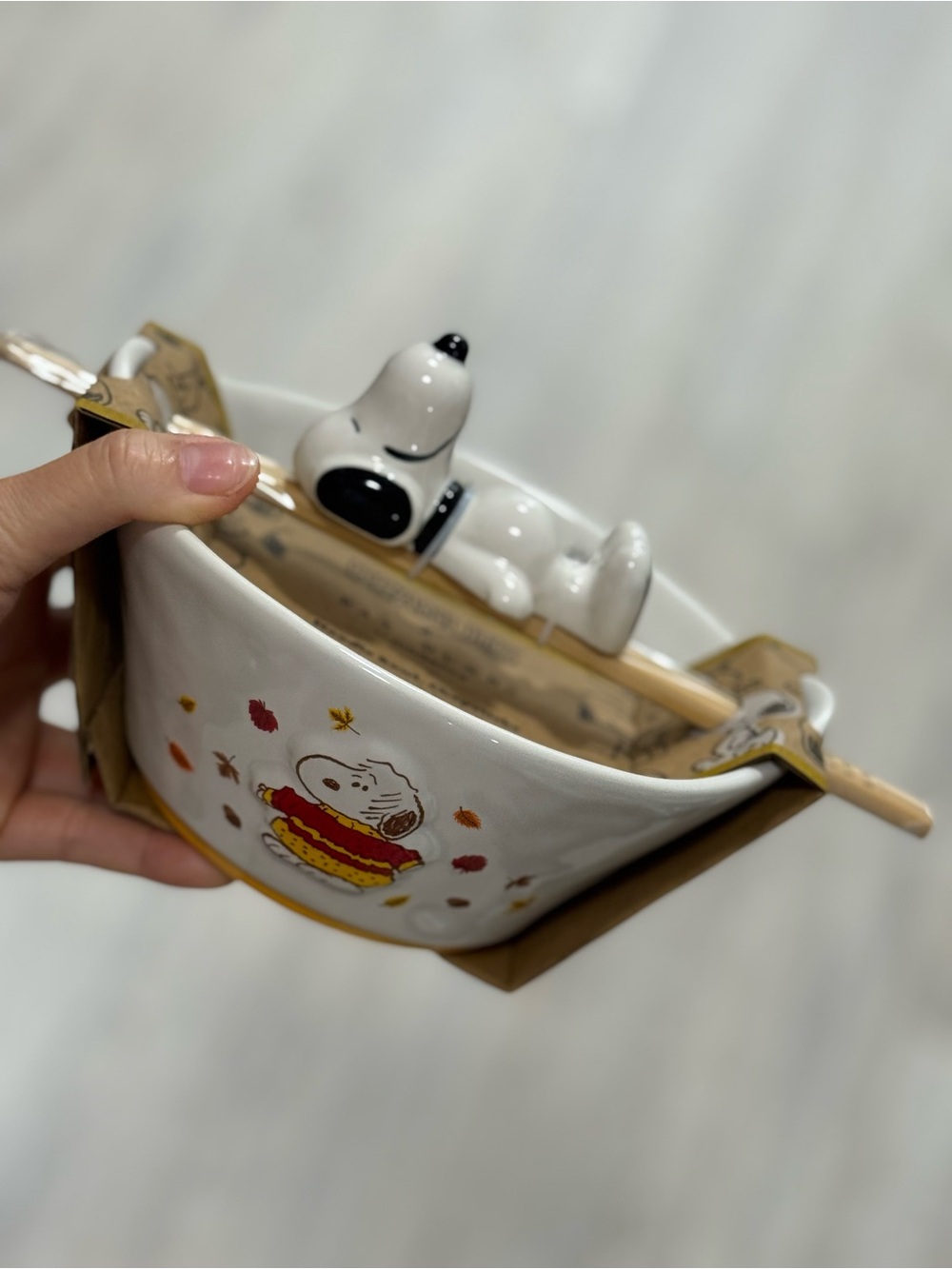 Snoopy Ceramic Ramen Bowl with Chopstick Rest - White
